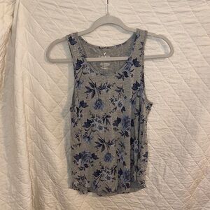 American Eagle Outfitters Gray with Blue/Lavender Floral Print Top (S)